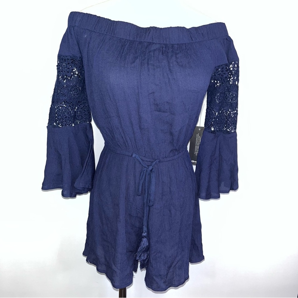 HINT OF BLUSH Navy Blue Floral Crochet Off The Shoulder Romper Small NWT